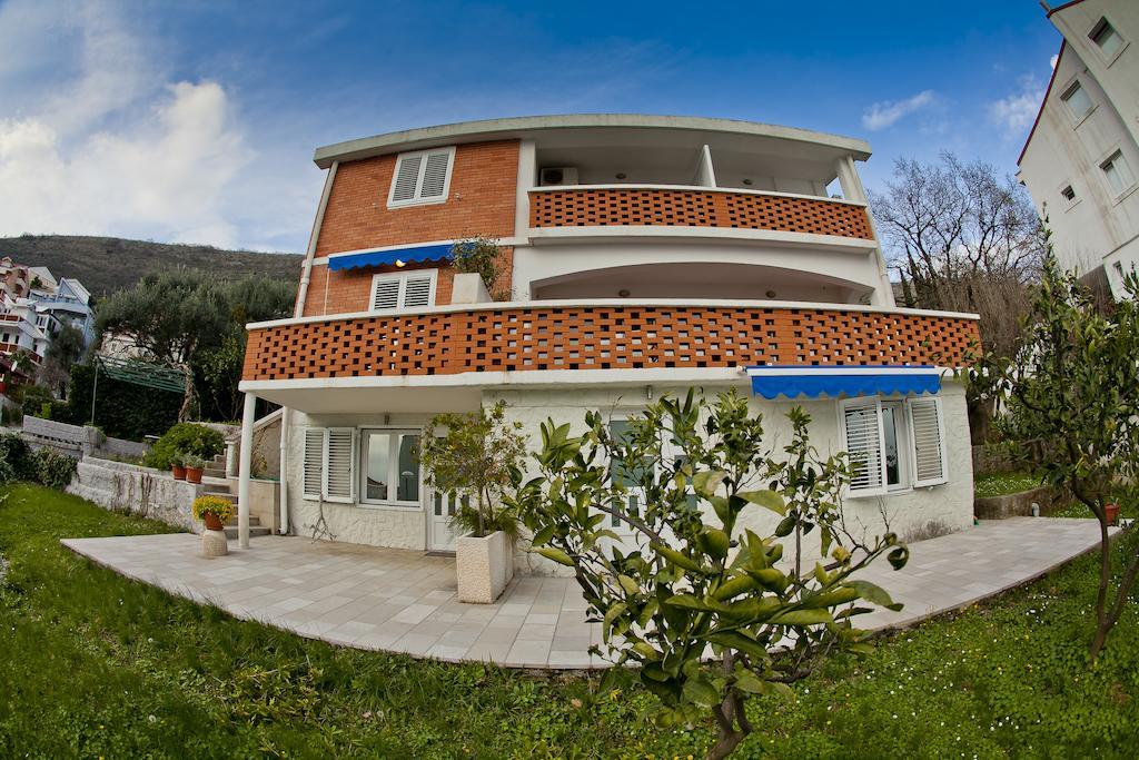 Apartments Mandarina Garden Petrovac Exterior photo